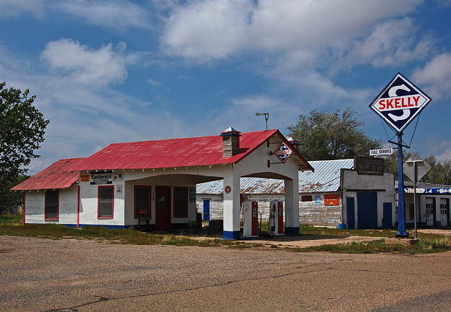 Skelly Filling Station - Skellytown, Texas