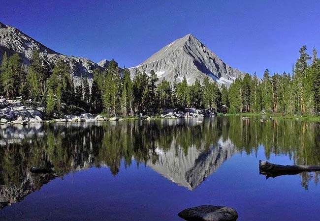 Bench Lake and Arrow Peak - John Muir Trail, Fresno County, California