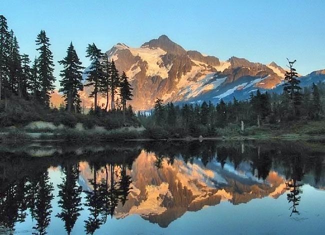 Picture Lake - Mount Baker-Snoqualmie National Forest, Washington