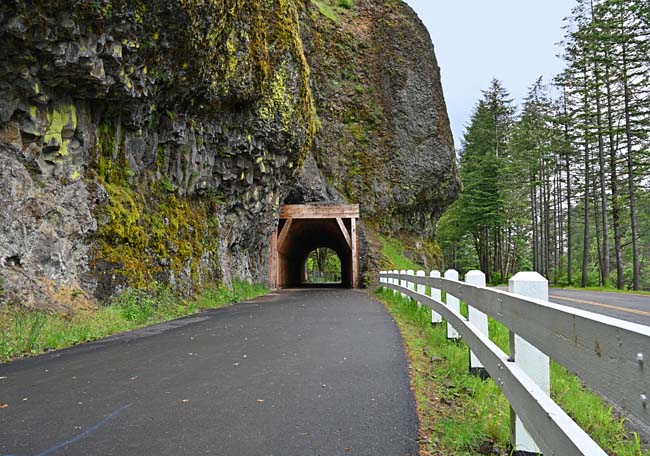 Oneonta Gorge Tunnel - Columbia River Highway State Trail,Cascade Locks, Oregon