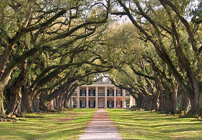 Oak Alley Mansion - Vacherie, Louisiana